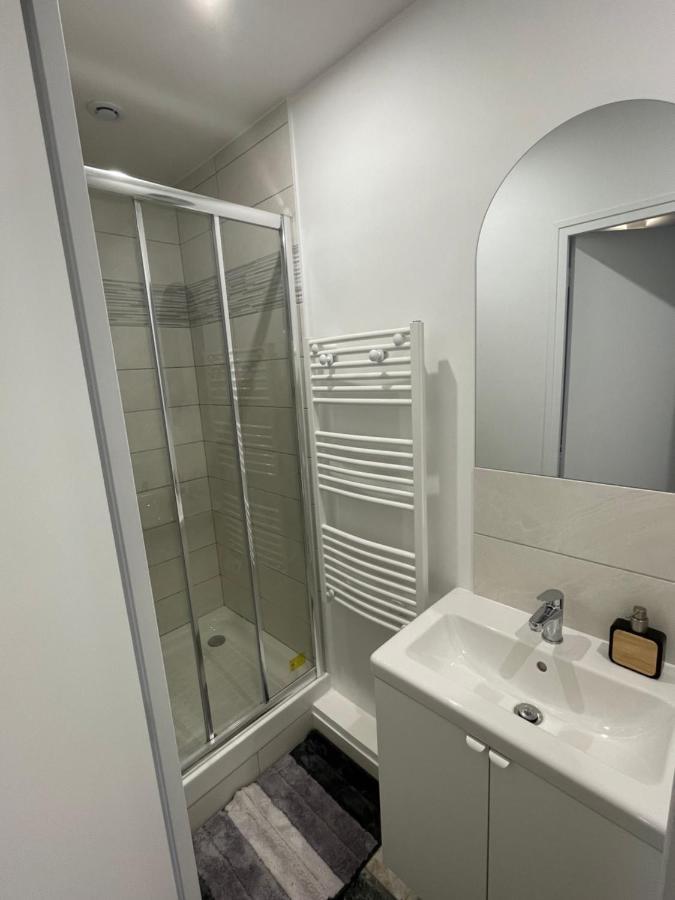 Joli T2, Terrasse Et Jardin, Ideal Pour Familles, A 15 Min De L'Aeroport Roissy Cdg Tremblay-en-France Exteriér fotografie